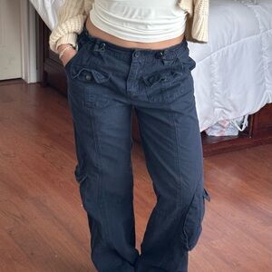 Brandy Melville Kim Cargo Pants